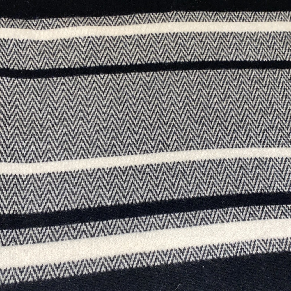 Charter Club Luxury Cashmere Chevron Striped Poncho - Picture 2 of 3